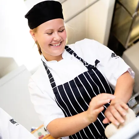 拜尼库洛酒店 2*