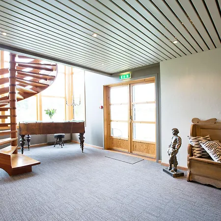 拜尼库洛酒店 2* 布莱尼