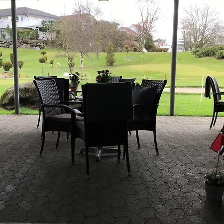 Hotel Bryne Hotell 2*
